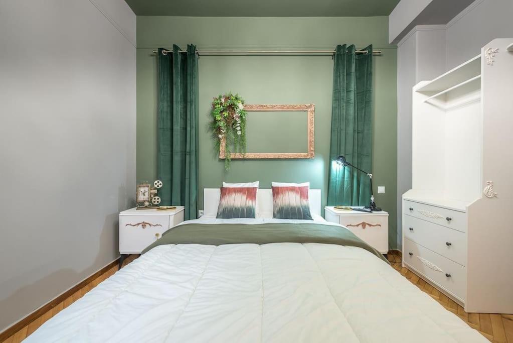 Apartamento Rest Sleep Repeat By Museum In A Modern Victorian Way Atenas Exterior foto